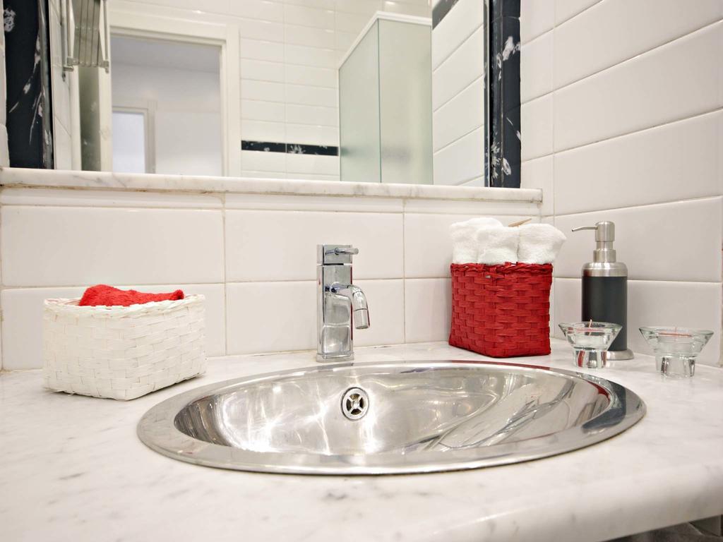 Velvet Trastevere Apartment روما الغرفة الصورة